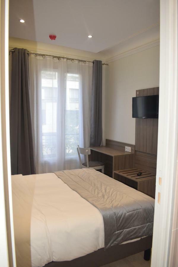 Hotel Puy De Dome Paris Exterior photo